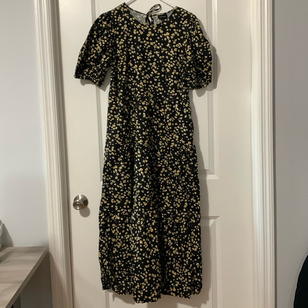 Who What Wear Black with White and Yellow Floral Dress